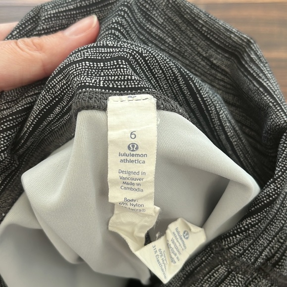 Lululemon leggings - Size 6 - Picture 5 of 5